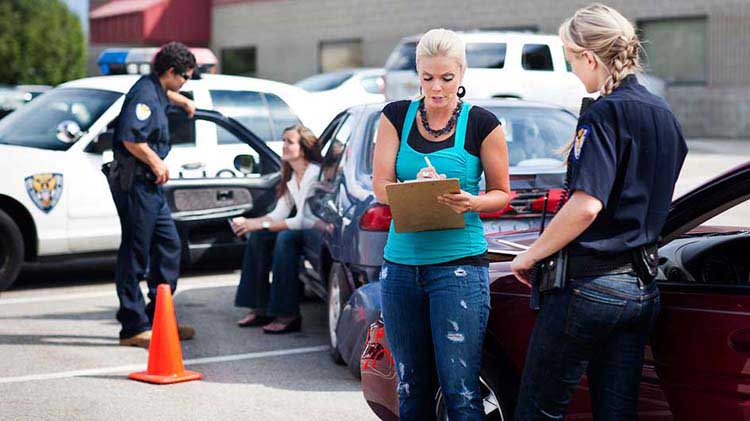 Qu&eacute; hacer frente a accidentes en un estacionamiento