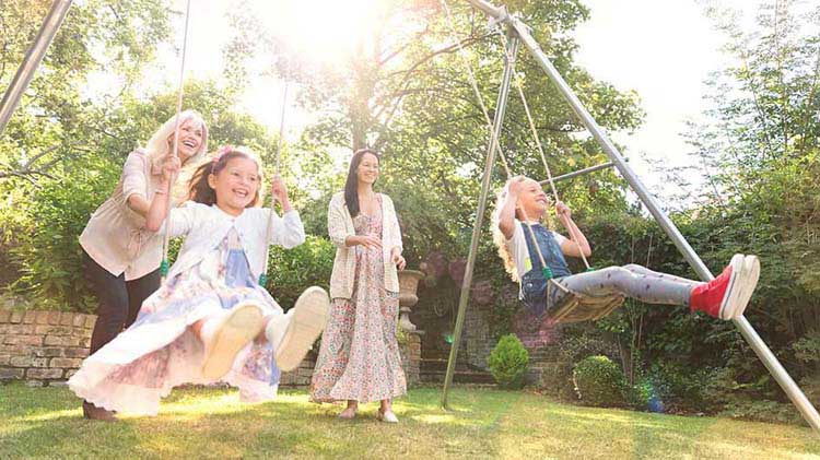 Consejos para parques infantiles en patios traseros y trampolines