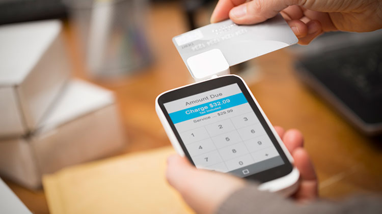 pivote si puedes Constituir Cómo evitar pagar intereses al usar una tarjeta de crédito | State Farm®